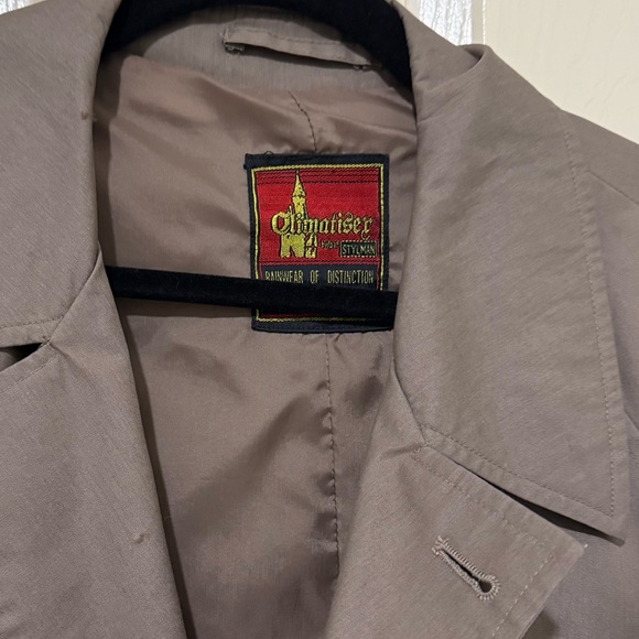 Vintage Climatizer Trench Coat Taupe | Belted | Size 42 Tall | Classic Raincoat - Picture 4 of 14